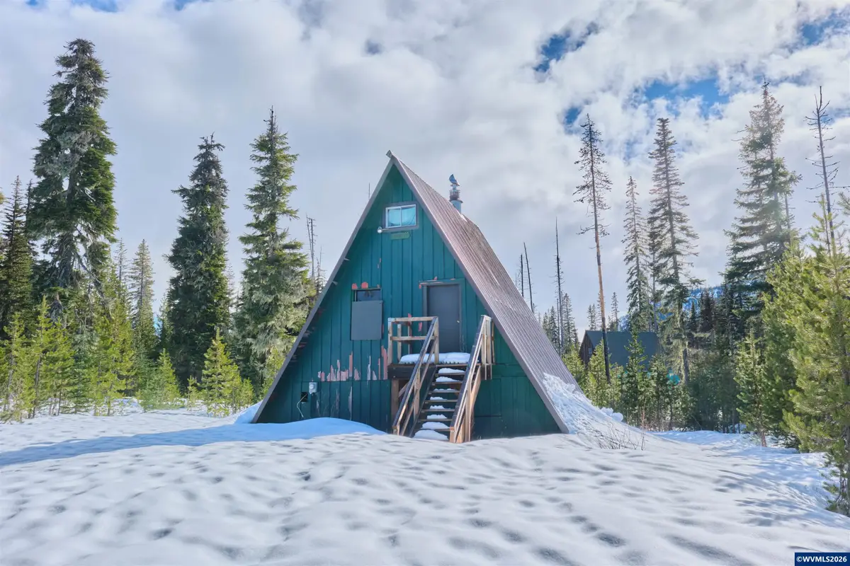 27605  Big Lake Rd, Sisters, OR 97759 - #1