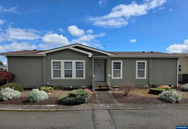 613  Royalty Cir NE, Salem, OR 97301