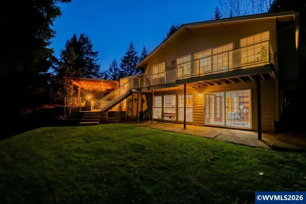 7955 NW Hope Dr, Corvallis, OR 97330