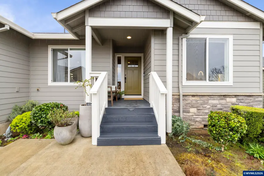 1022  Emmett Lp, Silverton, OR 97381 - #3