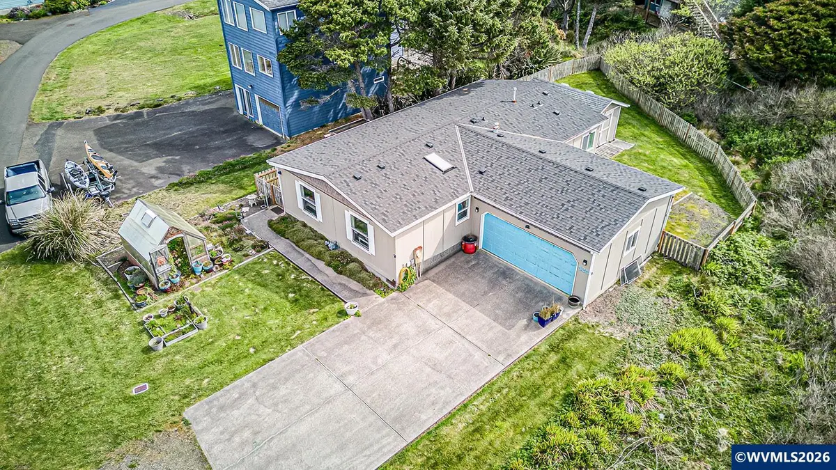520 SW Cardinal St, Depoe Bay, OR 97341 - #1