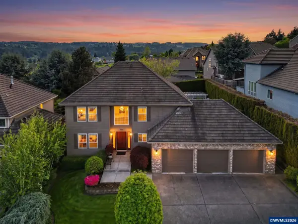 2913  Laurelwood Ct NW, Salem, OR 97304