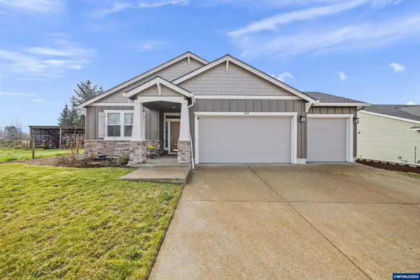 900  Marie St, Mt Angel, OR 97362