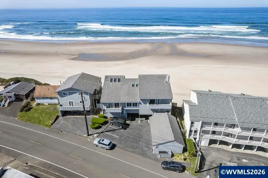 241 SW Ebb Av, Lincoln City, OR 97367 - #3