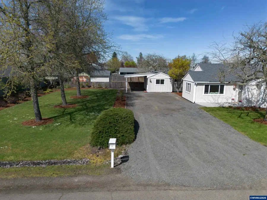 895  Burton St, Harrisburg, OR 97446 - #2