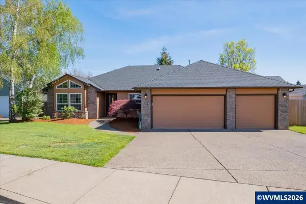 738  Roosevelt St NW, Salem, OR 97304