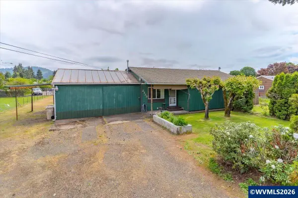 2733  Birch St, Lebanon, OR 97355
