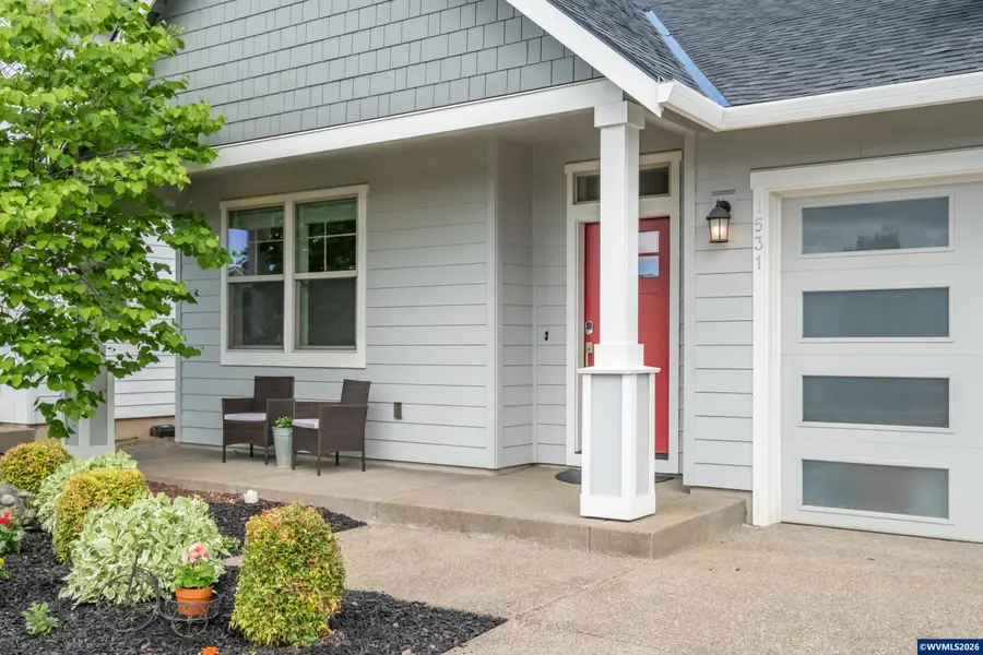 1531 SE Barberry Av, Dallas, OR 97338 - #3