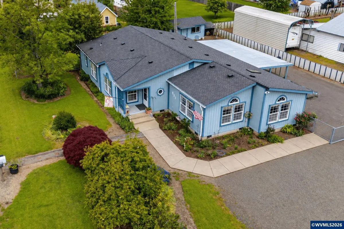 511  Washburn St, Brownsville, OR 97327 - #1