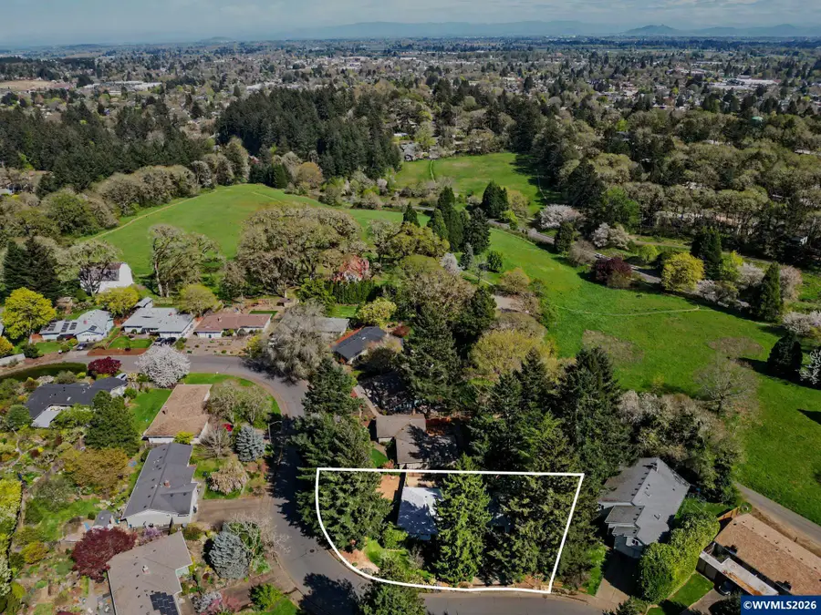 1525 NW Woodland Dr, Corvallis, OR 97330 - #3