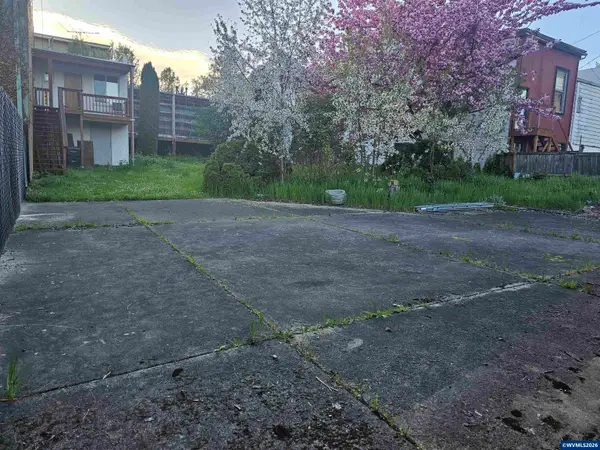 000  Main St, Independence, OR 97351