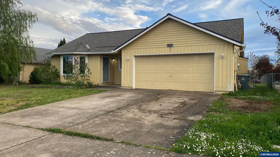 227 NW Bonanza Av, Dallas, OR 97338 - #2