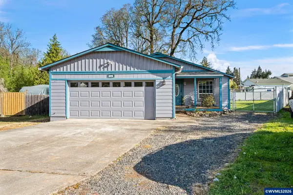 1141  32nd Ct, Sweet Home, OR 97386