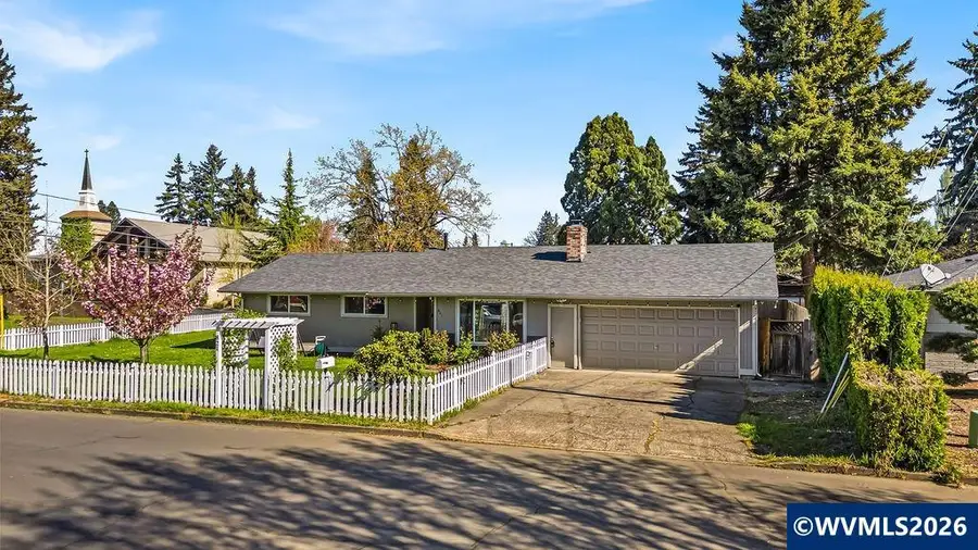 821  Johnson St, Woodburn, OR 97071 - #3