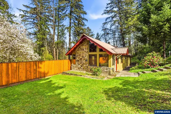 940  Oak Terrace St, Sweet Home, OR 97386