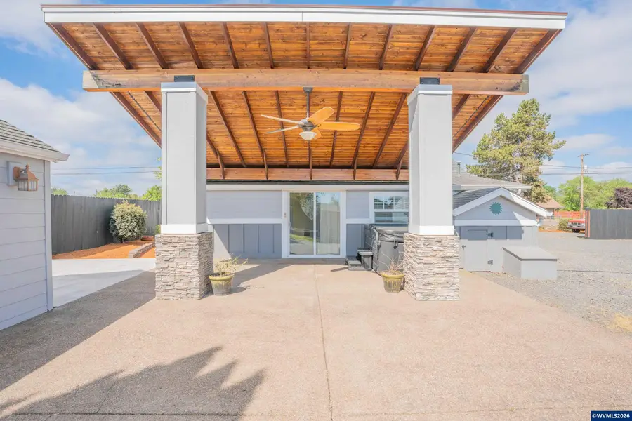 355  Central Av, Lebanon, OR 97355 - #2