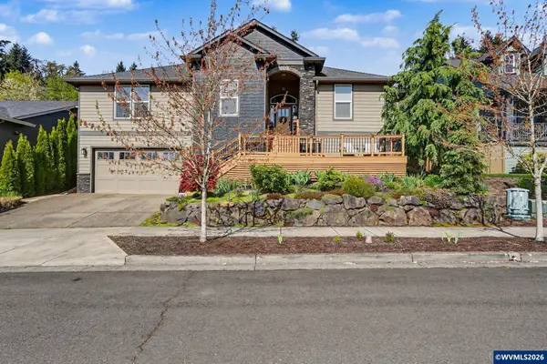 839  Sun Valley Av, Silverton, OR 97381