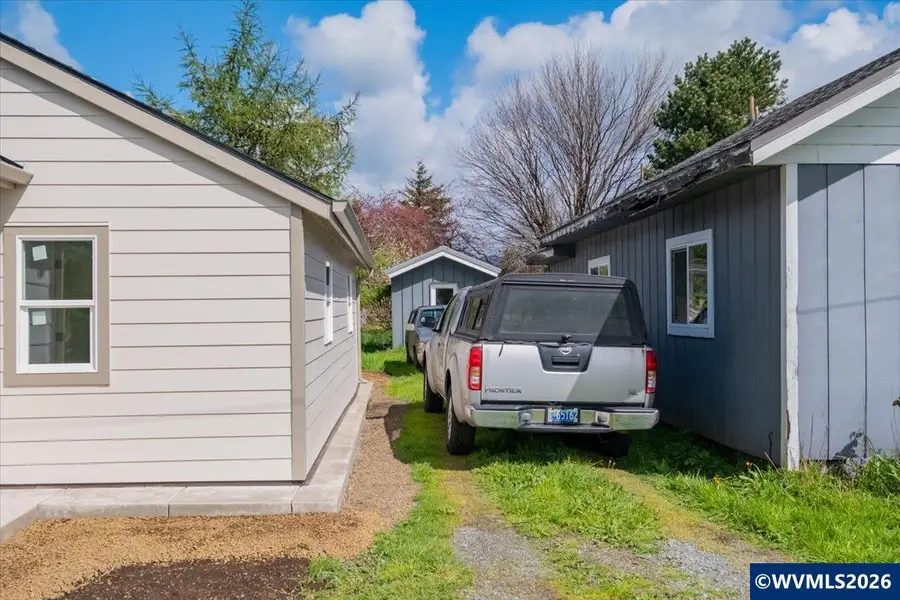 2404  10th St, Tillamook, OR 97306 - #3