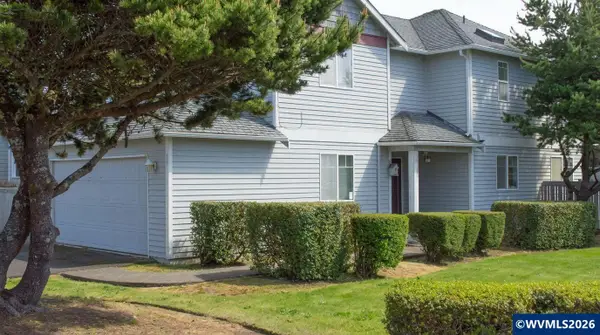 50  Evergreen Ct, Depoe Bay, OR 97341