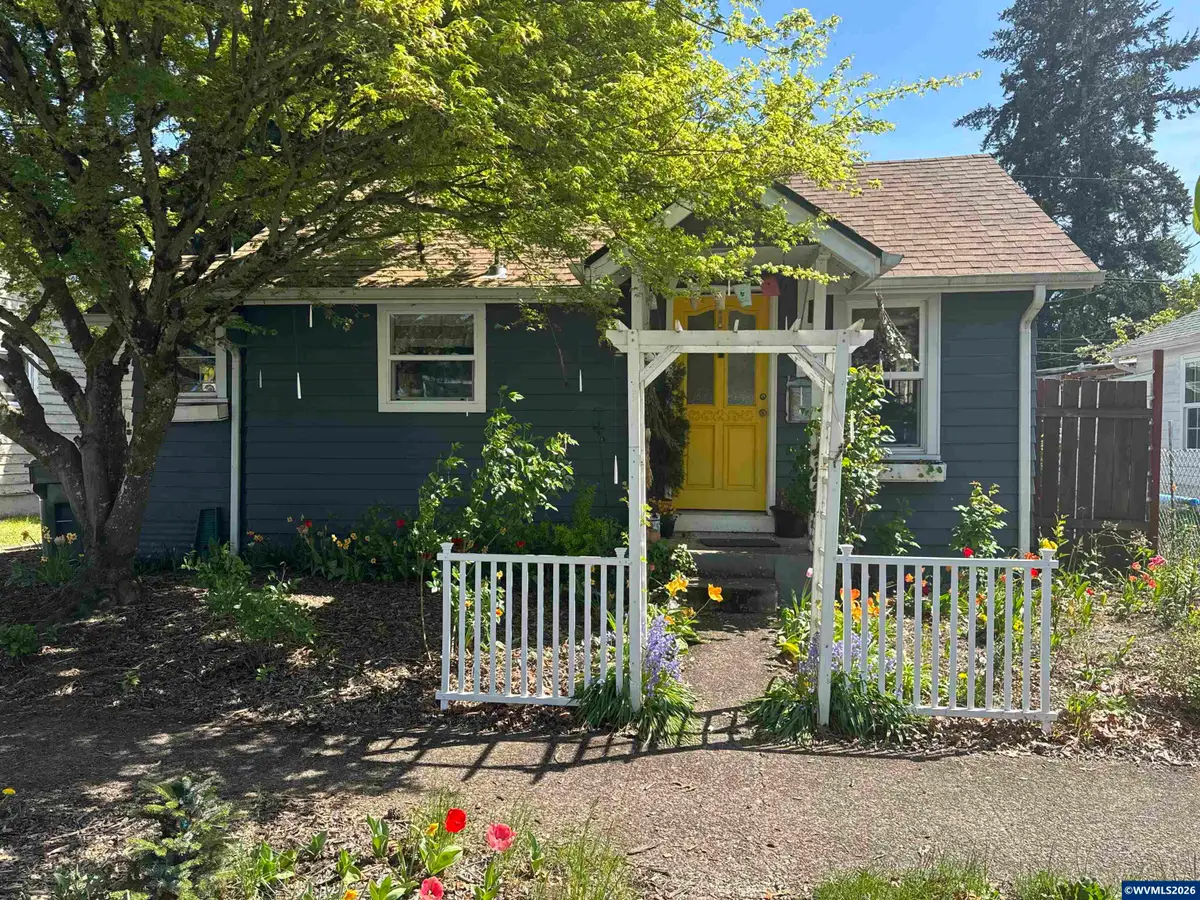 1018  7th St NW, Salem, OR 97304 - #1