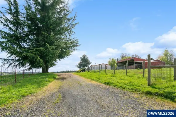 38910 S Prospect Dr, Molalla, OR 97038