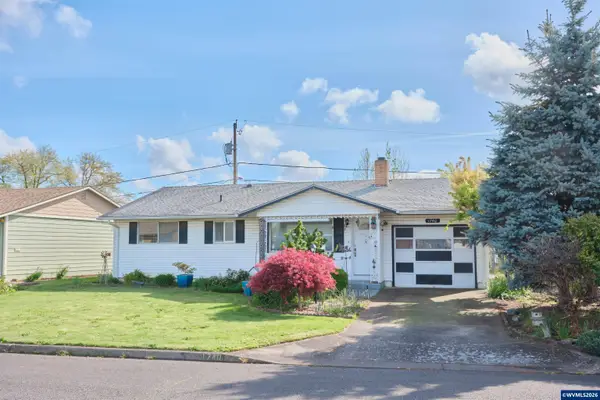 1740  Vanderbeck Ln, Woodburn, OR 97071