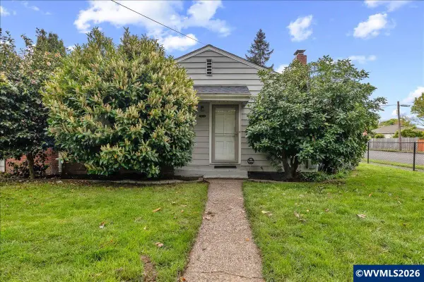 904  Waverly Dr SE, Albany, OR 97322