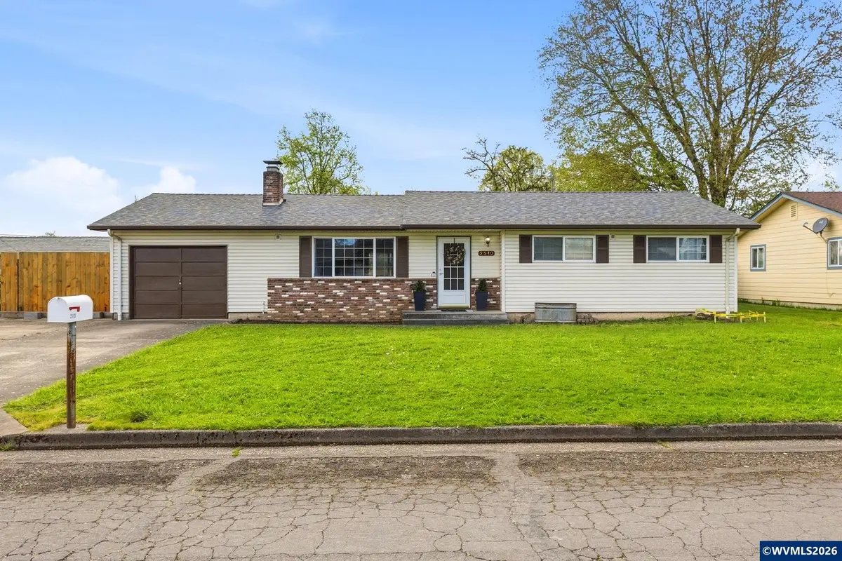 2510  Oak St SE, Albany, OR 97322 - #1