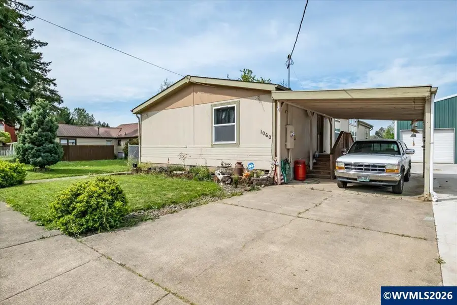 1060  23rd Av, Sweet Home, OR 97386 - #2