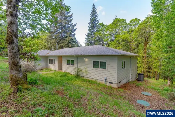 15577  Oakdale Rd, Dallas, OR 97338