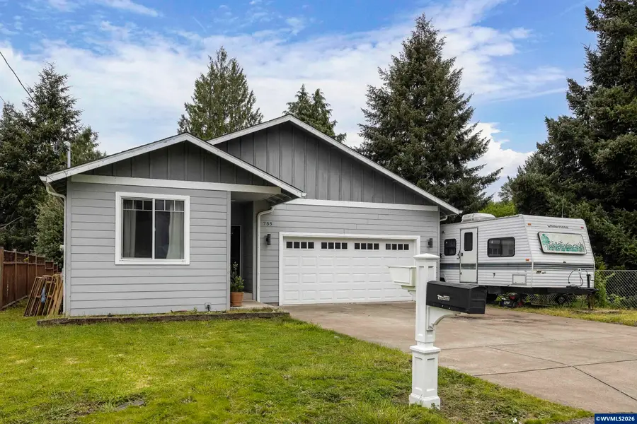 755 E Ash St, Lebanon, OR 97355 - #2