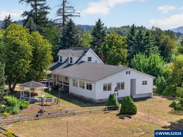 39149  Lacomb Dr, Lebanon, OR 97355