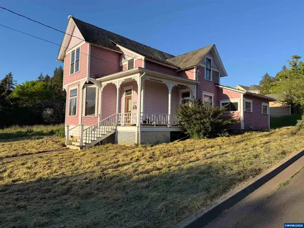 804  Main St, Brownsville, OR 97327