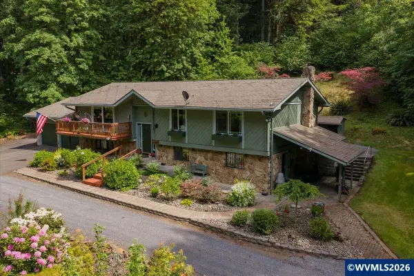 41178  Port Dr, Sweet Home, OR 97386