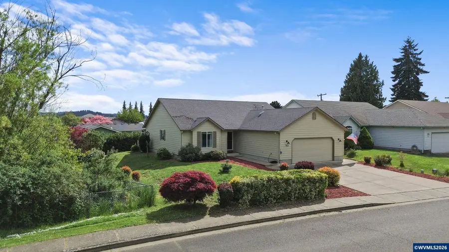 143 NW Elderberry Ln, Dallas, OR 97338 - #3