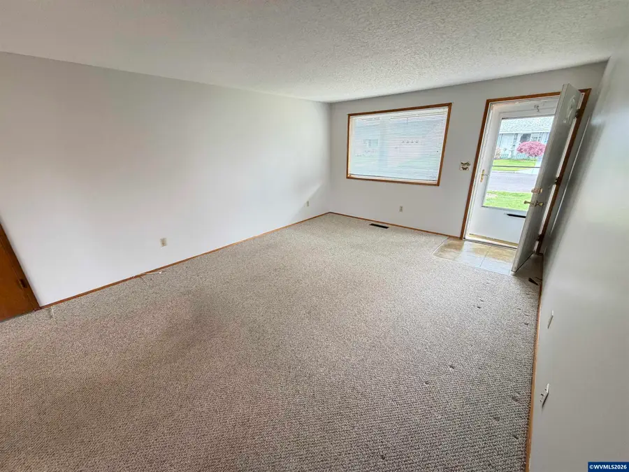 1387  Hampton Wy, Woodburn, OR 97071 - #2