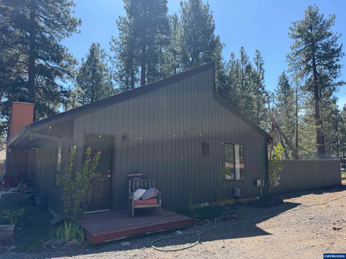 68964 SW Graham Ct, Sisters, OR 97759 - #1