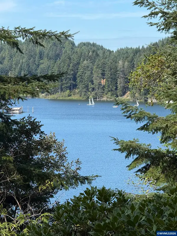 3196 S Ten Mile Lake, Lakeside, OR 97449