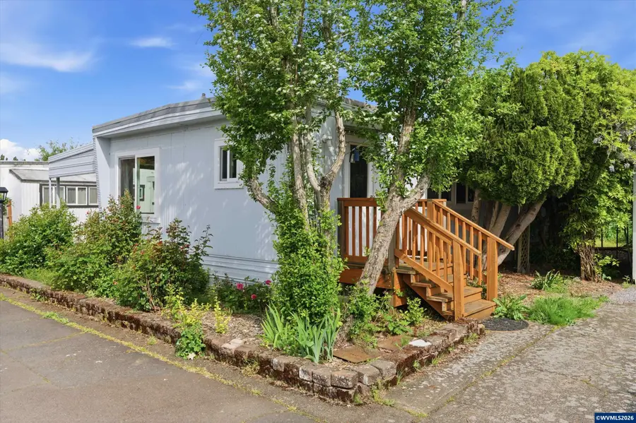 612 N Cascade #19 Dr, Woodburn, OR 97071 - #2