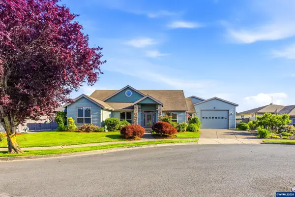 867  Corsair Dr, Independence, OR 97351