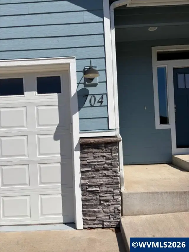 704 NW George Ct, Sublimity, OR 97385 - #3