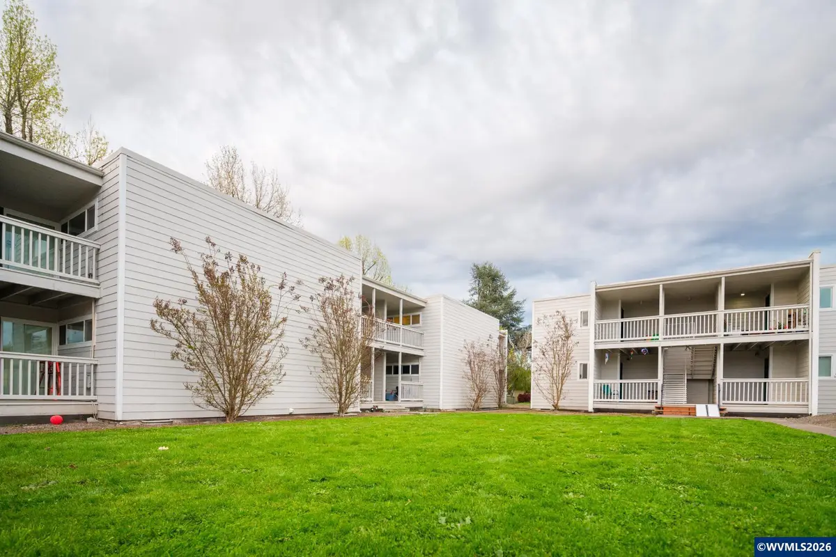 160 N Whitman St, Monmouth, OR 97361 - #1