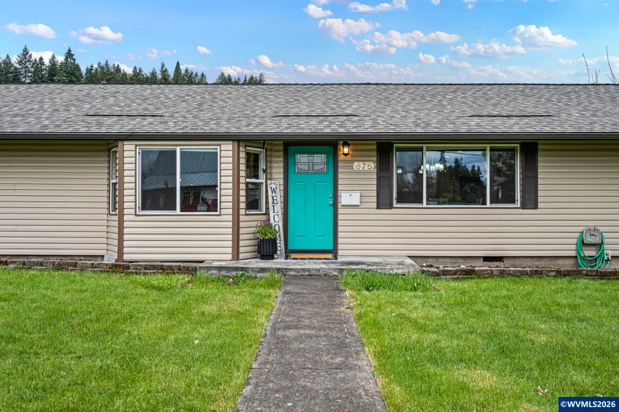 677  5th Av, Sweet Home, OR 97386 - #2