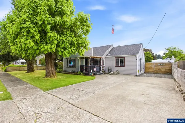 924  7th Av, Sweet Home, OR 97386