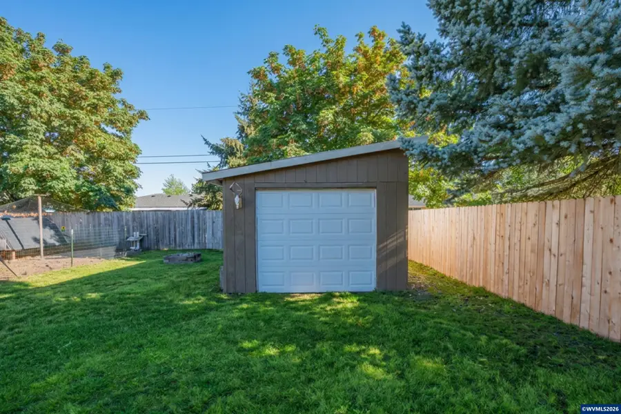 667 W Rose St, Lebanon, OR 97355 - #3