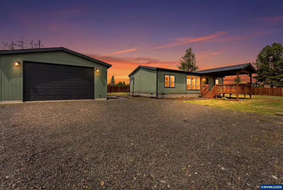 38891 W Scio Rd, Scio, OR 97374 - #2