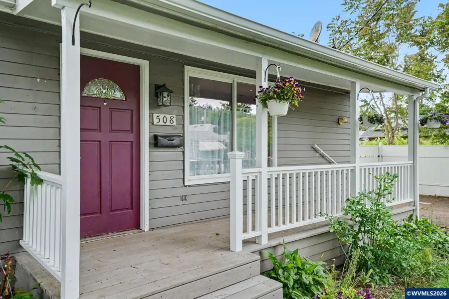 508 S 2nd St, Silverton, OR 97381 - #2