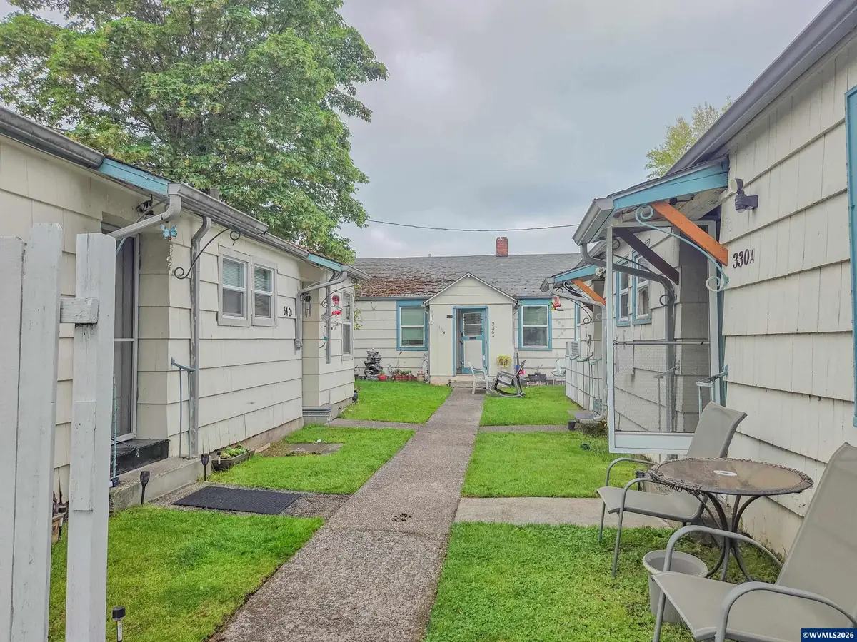 340 S Main St, Lebanon, OR 97355 - #1