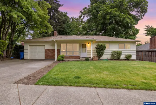 755  Vista Av SE, Salem, OR 97302