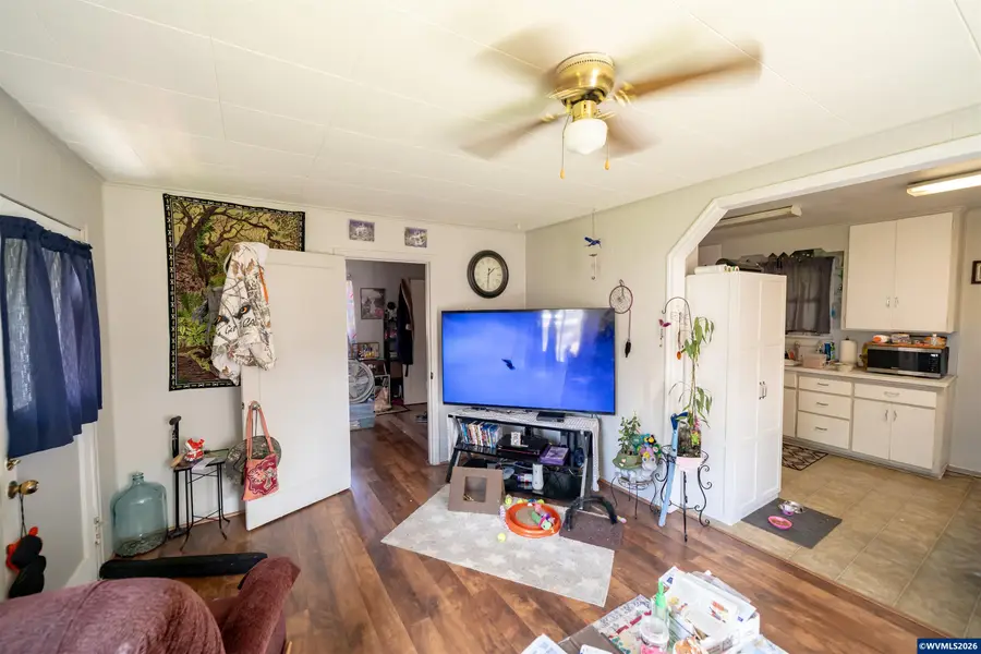 1450 SW 9th St, Dallas, OR 97338 - #2